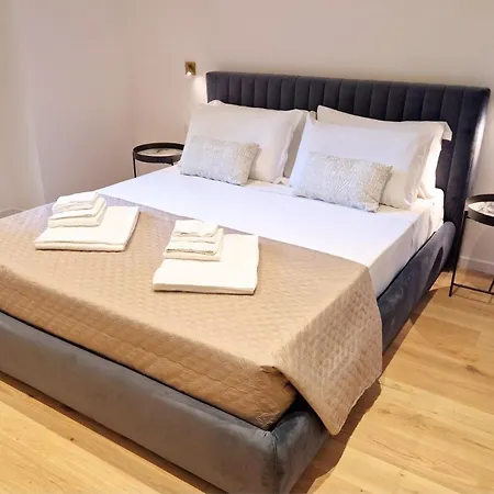 Apartment Ht - Luxury In Piazza Del Santo *